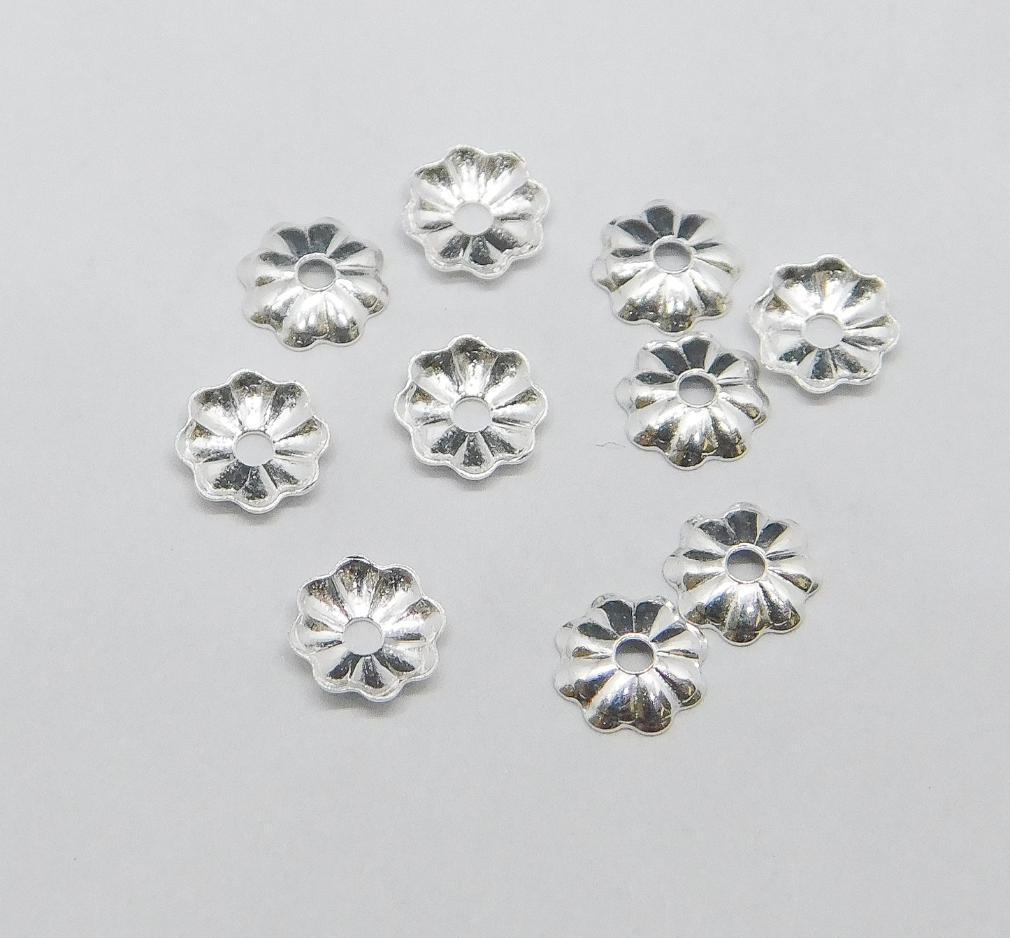 BEAD CAPS 4MM FLOWERS