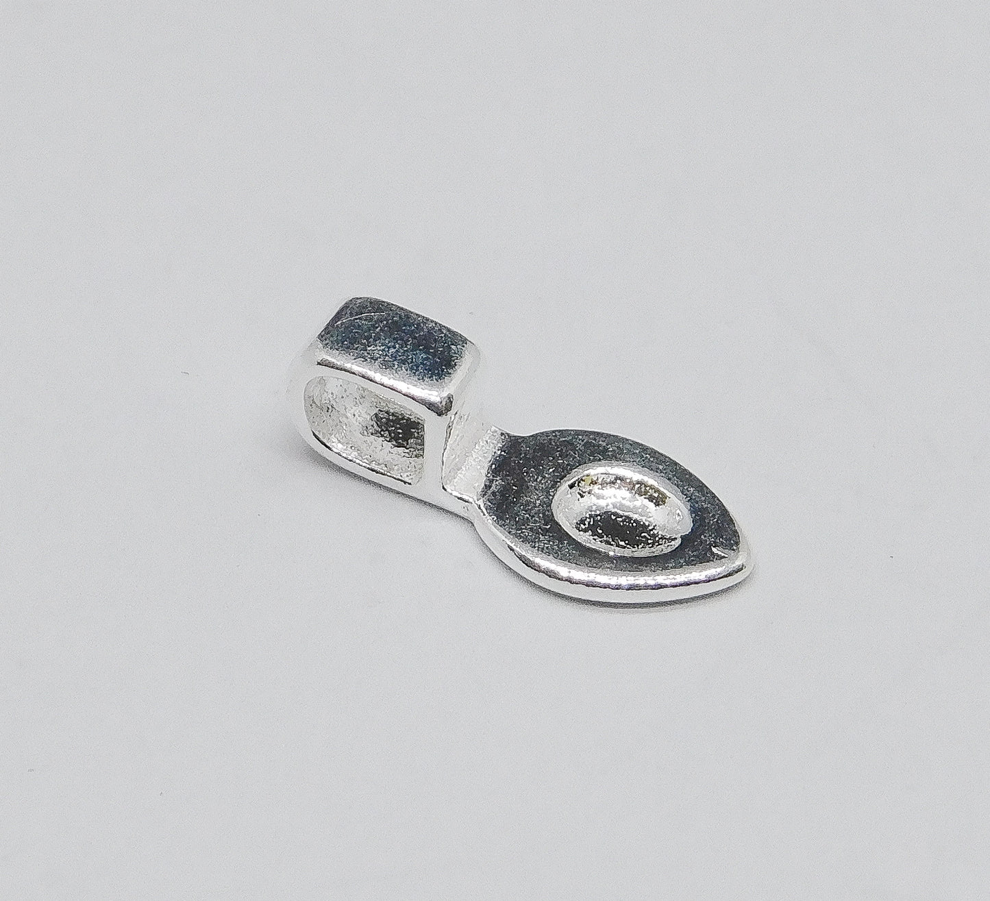 GLUE ON PENDANT BAIL