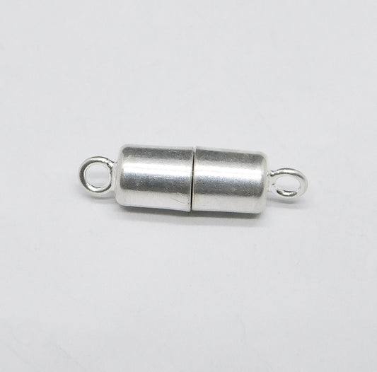 MAGNETIC CLASP