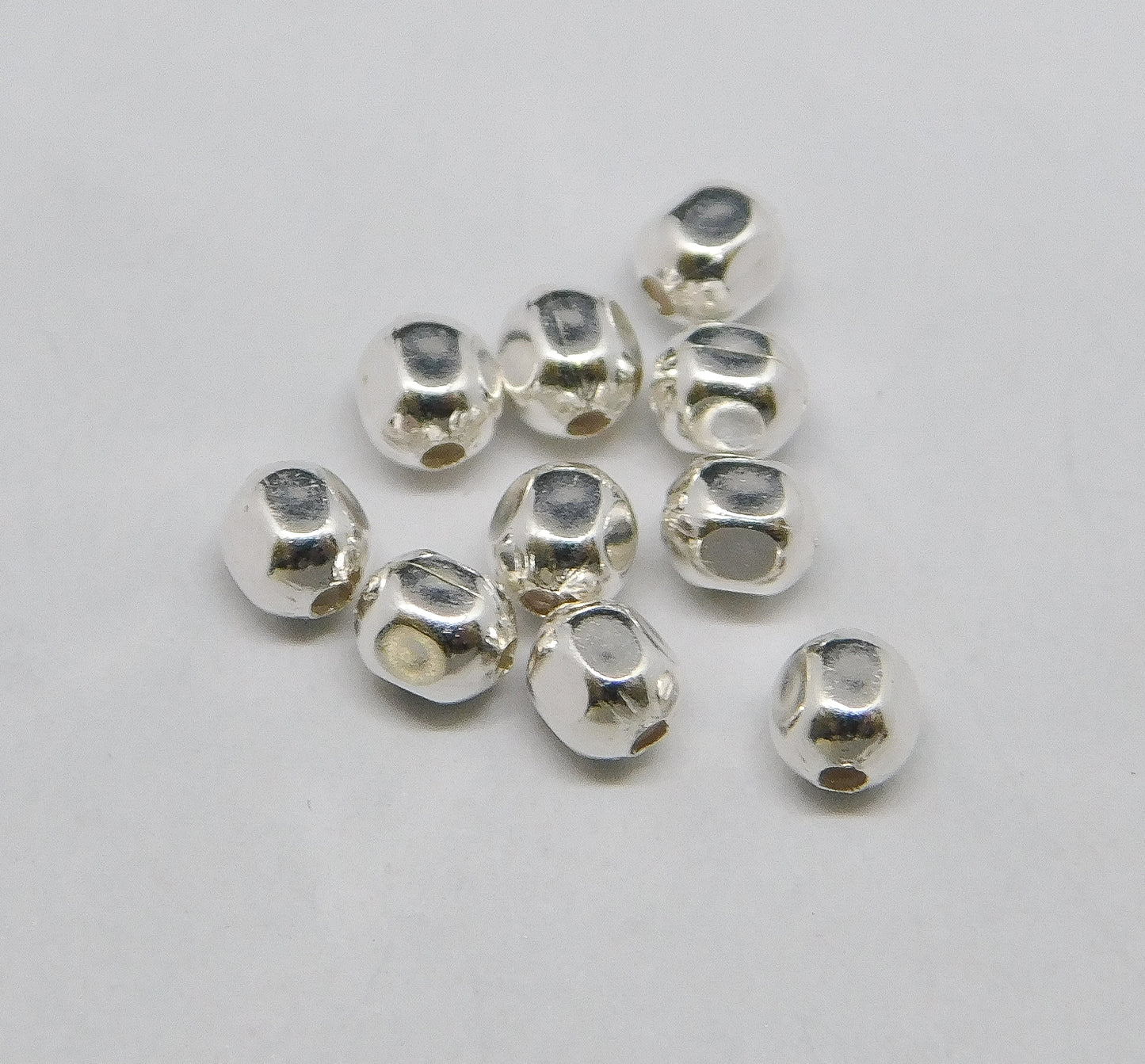 SQUARE BEADS 3MM